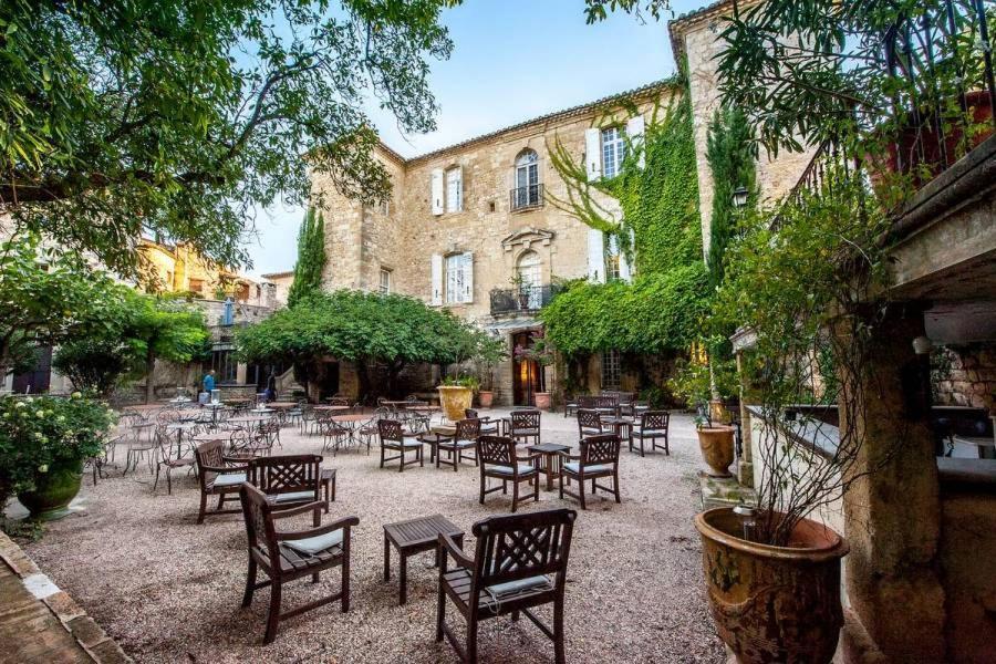 Château d'Arpaillargues les Collectionneurs Exterior foto